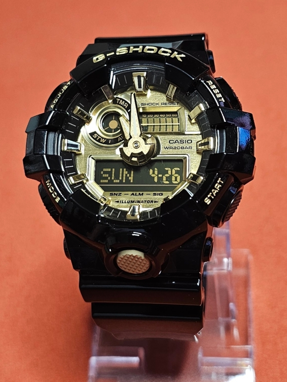 G-SHOCK GA710GB  Black Gold Analog-digital